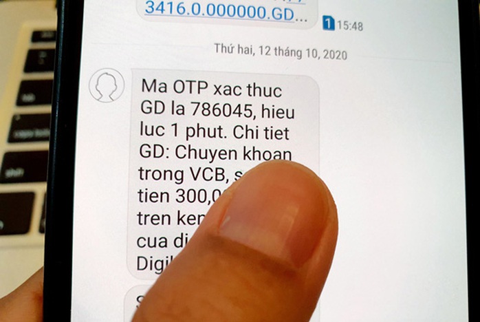 Xác thực giao dịch qua SMS OTP có lỗ hổng - Ảnh 1.