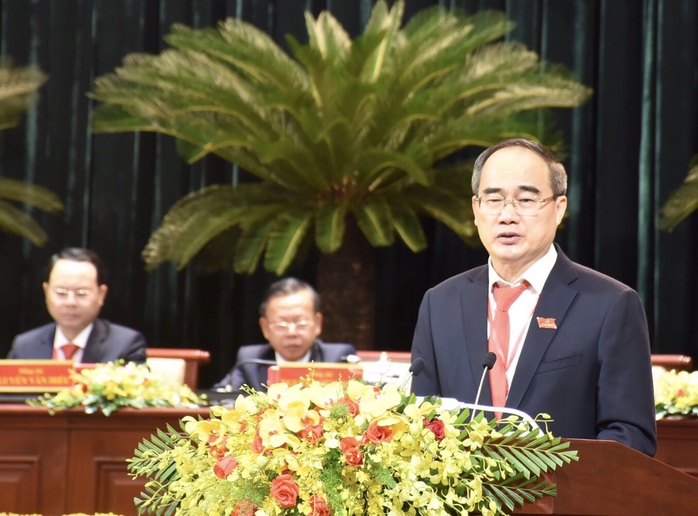 Bộ Chính trị phân công ông Nguyễn Thiện Nhân tiếp tục chỉ đạo Đảng bộ TP HCM - Ảnh 1.