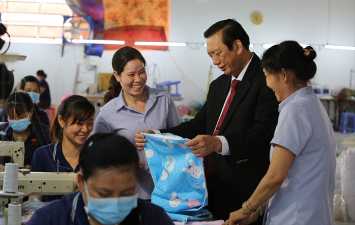 KHI DOANH NGHIỆP LÀ NHÀ (*): Đối đãi chân tình - Ảnh 1. KHI DOANH NGHIỆP LÀ NHÀ (*): Đối đãi chân tình - Ảnh 1.