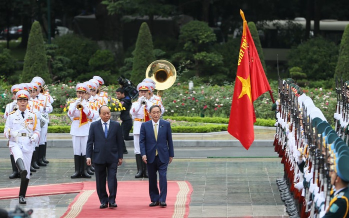Thủ tướng Nguyễn Xuân Phúc chủ trì lễ đón Thủ tướng Nhật Bản - Ảnh 6.