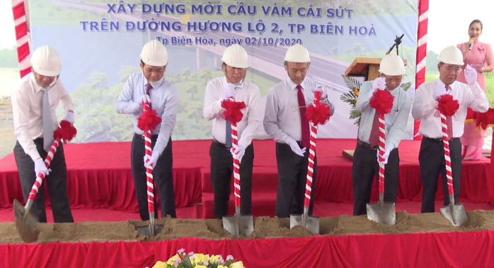 Khởi công cầu Vàm Cái Sứt, kết nối vùng sân bay Long Thành với trung tâm TP HCM - Ảnh 1.