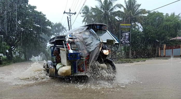 Thêm dự báo hướng đi bão số 8 - Saudel khi vào biển Đông - Ảnh 1.