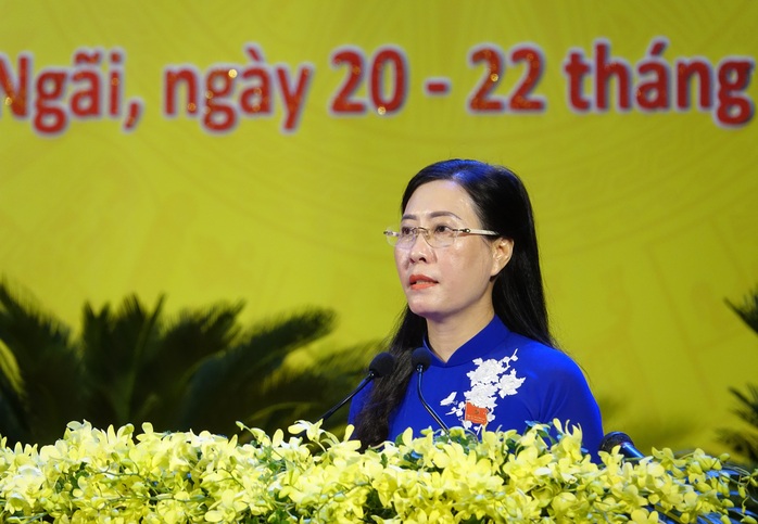 Bà Tòng Thị Phóng dự khai mạc Đại hội đại biểu Đảng bộ tỉnh Quảng Ngãi  - Ảnh 3.