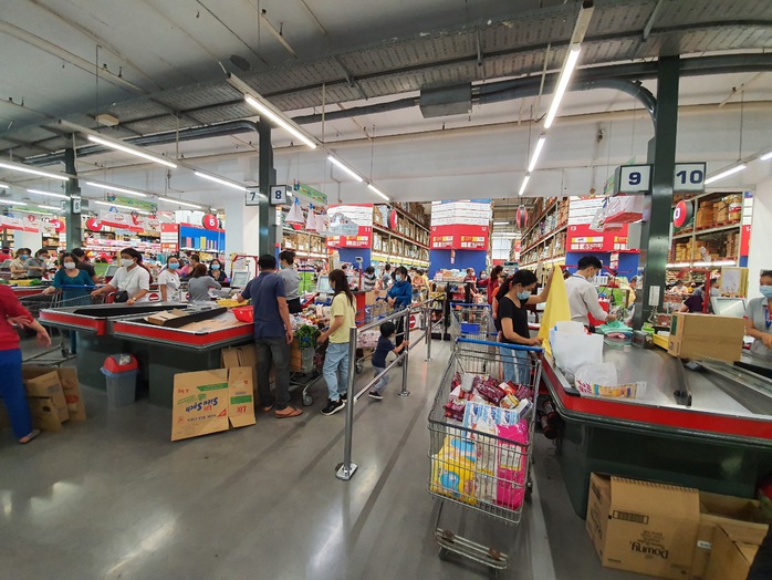 Ngân hàng Anh, Singapore... đồng loạt dự báo tích cực về kinh tế Việt Nam - Ảnh 1. Ngân hàng Anh, Singapore... đồng loạt dự báo tích cực về kinh tế Việt Nam - Ảnh 1.