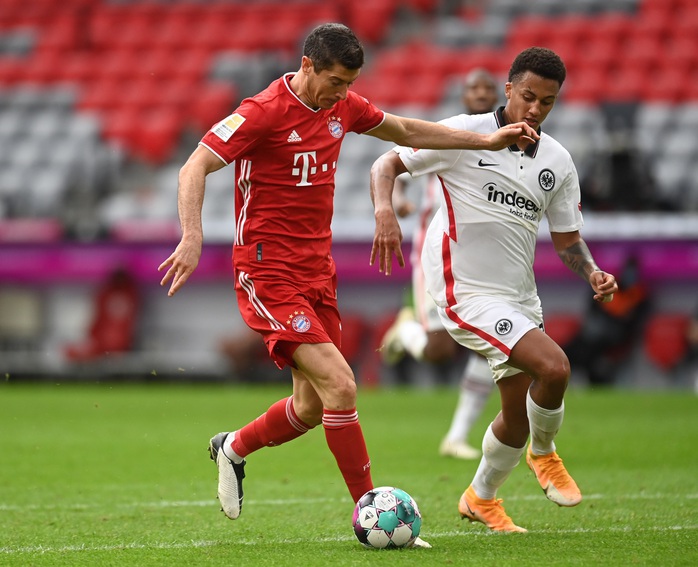 Lewandowski lập hat-trick, Bayern Munich dễ dàng đè bẹp đối thủ 5 bàn trắng - Ảnh 2.