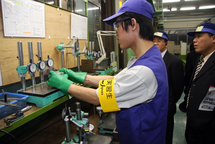 Nhật Bản hỗ trợ toàn diện cho lao động nước ngoài - Ảnh 1.
