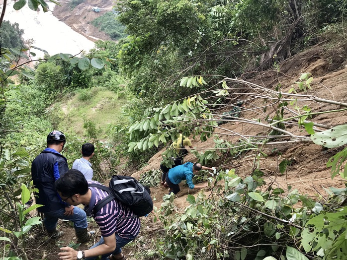 Không thể tìm kiếm những người mất tích tại Phước Sơn bằng thủ công - Ảnh 6.