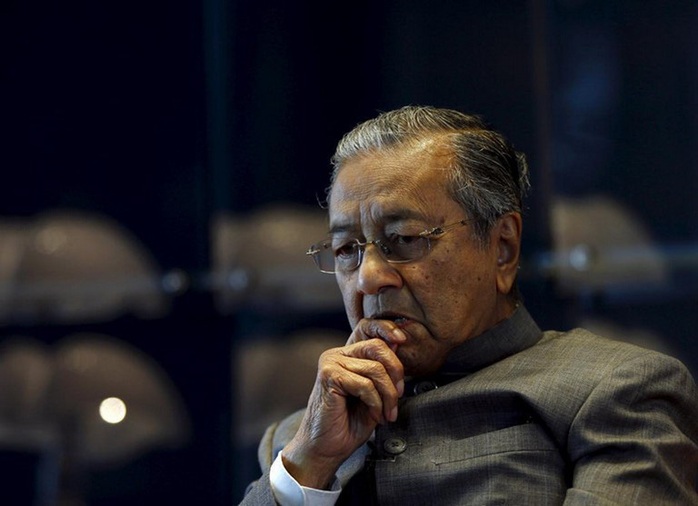 Cựu Thủ tướng Malaysia bình luận gây sốc sau vụ chặt đầu tại Pháp - Ảnh 1.