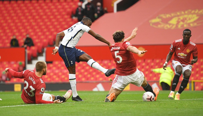 90 phút kinh hoàng, Tottenham bắn phá thánh địa Old Trafford - Ảnh 3.