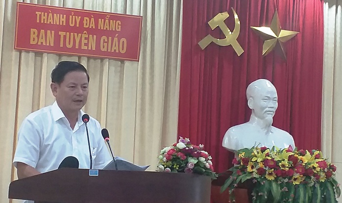 Đà Nẵng chỉ tặng sách phục vụ đại biểu dự Đại hội Đảng bộ - Ảnh 1.