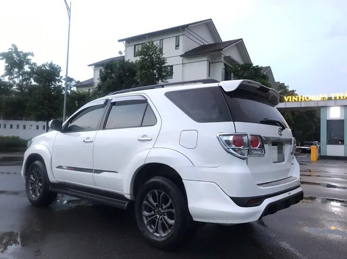 Mua ôtô cũ được tặng cả chuyến du lịch 5 sao xịn xò - Ảnh 1. Mua ôtô cũ được tặng cả chuyến du lịch 5 sao xịn xò - Ảnh 1.