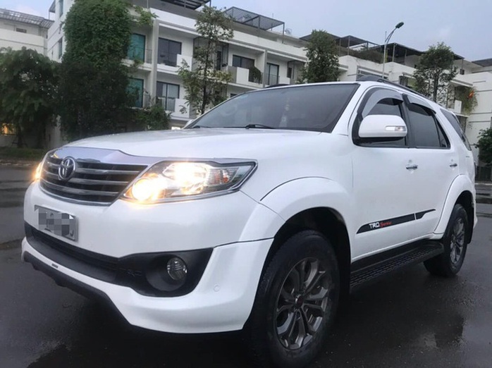Mua ôtô cũ được tặng cả chuyến du lịch 5 sao xịn xò - Ảnh 2. Mua ôtô cũ được tặng cả chuyến du lịch 5 sao xịn xò - Ảnh 2.