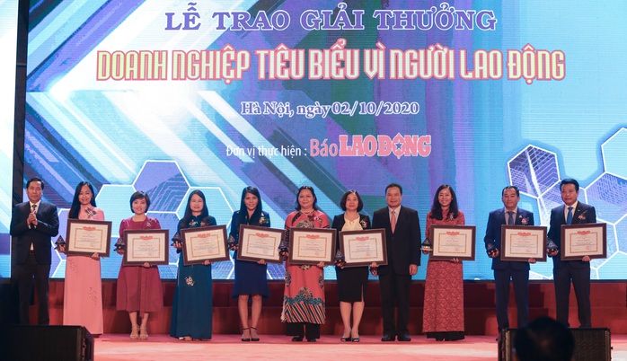 Vinh danh Công ty Yến sào Khánh Hòa và Công ty CP NGK Yến sào Khánh Hòa - Ảnh 1. Vinh danh Công ty Yến sào Khánh Hòa và Công ty CP NGK Yến sào Khánh Hòa - Ảnh 1.