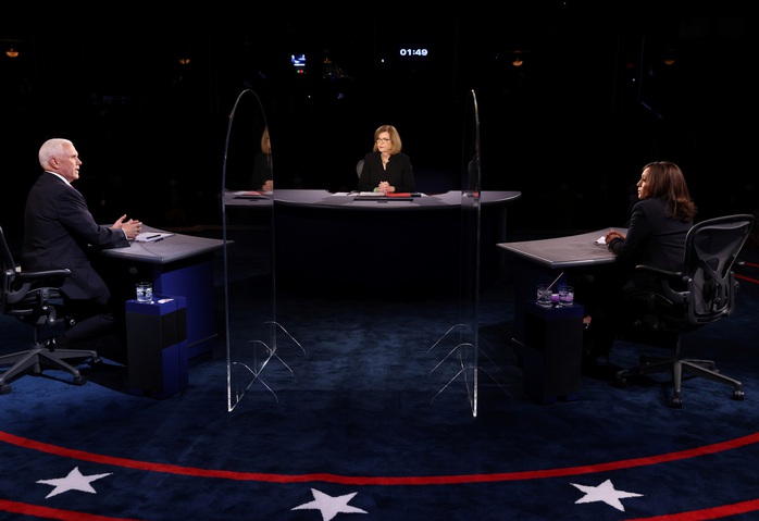 Bầu cử Mỹ: Hai phó tướng tranh luận từ tốn nhưng gay gắt - Ảnh 3.