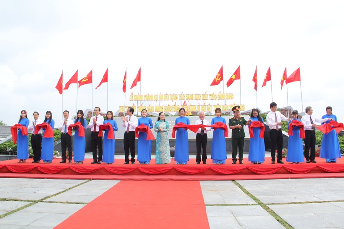 Khánh thành khu truyền thống cách mạng Cuộc Tổng tiến công và nổi dậy Xuân Mậu Thân 1968 - Ảnh 1.