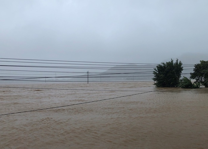 Khánh Hòa: Thiệt hại ban đầu do bão số 12 - Ảnh 2.