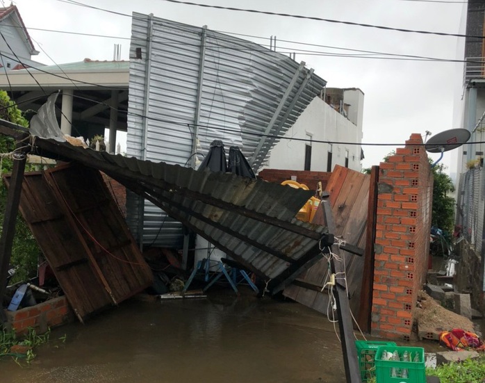 Khánh Hòa: Thiệt hại ban đầu do bão số 12 - Ảnh 9.