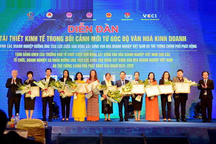 Viettel được vinh danh xuất sắc trong xây dựng và thực hành văn hóa doanh nghiệp - Ảnh 3. Viettel được vinh danh xuất sắc trong xây dựng và thực hành văn hóa doanh nghiệp - Ảnh 3.