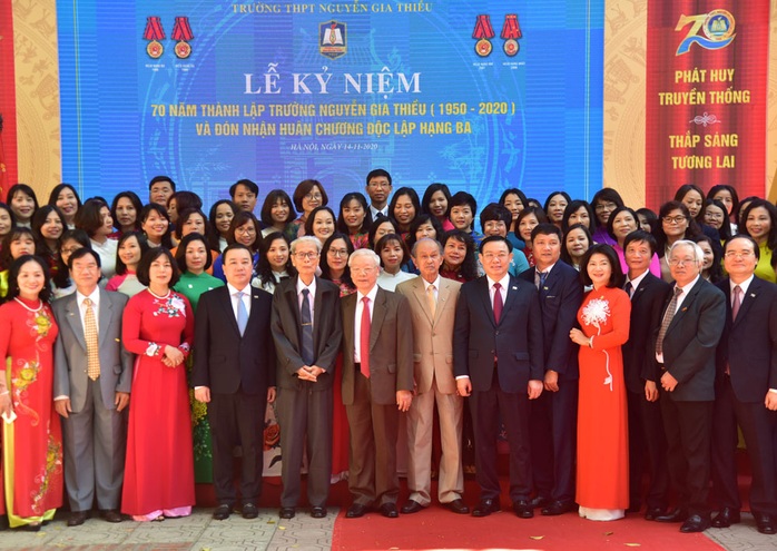 Tổng Bí thư, Chủ tịch nước Nguyễn Phú Trọng thăm trường xưa dịp kỷ niệm 70 năm thành lập - Ảnh 4.