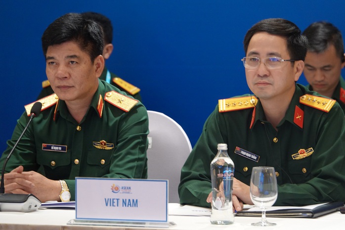 Thượng tướng Nguyễn Chí Vịnh chủ trì hội nghị Quan chức quốc phòng cấp cao ASEAN - Ảnh 4.