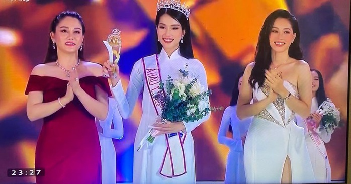 Người đẹp Đỗ Thị Hà đăng quang Hoa hậu Việt Nam 2020 - Ảnh 2.