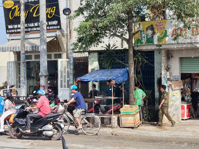 Án mạng lúc rạng sáng trong phòng trọ ở Bình Chánh - Ảnh 1.