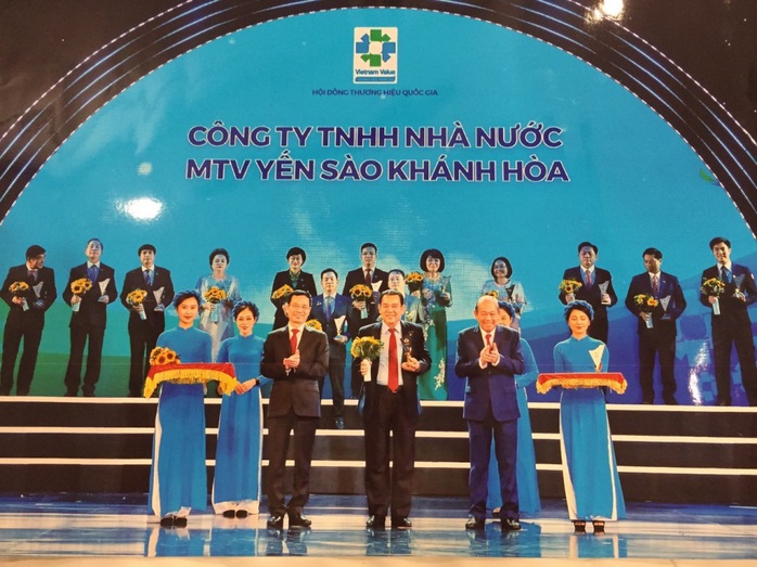 Yến Sào Khánh Hòa được tôn vinh Thương hiệu Quốc gia năm 2020 - Ảnh 1. Yến Sào Khánh Hòa được tôn vinh Thương hiệu Quốc gia năm 2020 - Ảnh 1.