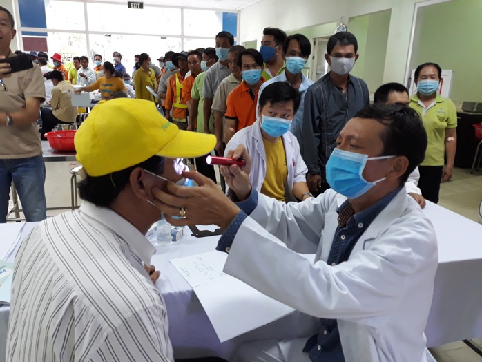 VWS chăm sóc sức khỏe cho người lao động - Ảnh 1. VWS chăm sóc sức khỏe cho người lao động - Ảnh 1.