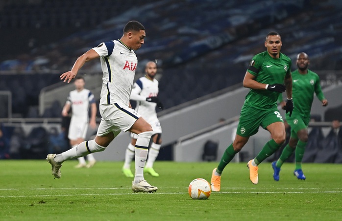 Harry Winks lập siêu phẩm, Tottenham chờ vượt vòng bảng Europa League - Ảnh 2.