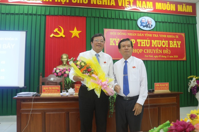 Tân Chủ tịch UBND tỉnh Trà Vinh được bầu với số phiếu 100% - Ảnh 2.