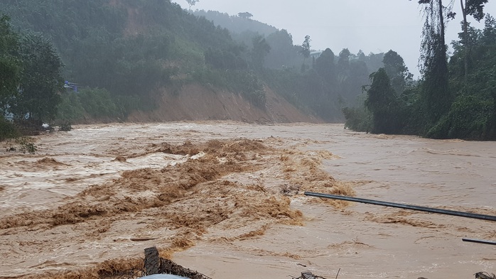 Trà Leng hứng mưa lũ, thủy điện Sông Tranh 2 xả lũ hơn 3.000 m3/giây - Ảnh 6.