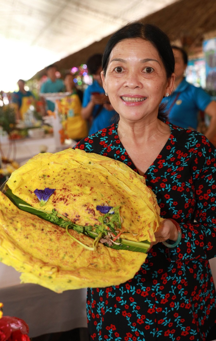 Bí thư Tỉnh ủy Hậu Giang chạy bộ cùng hơn 7.000 vận động viên - Ảnh 24.