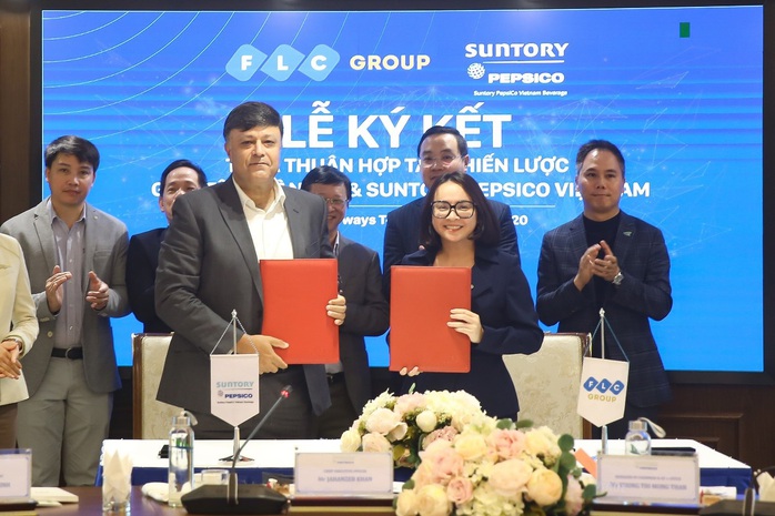 Tập đoàn FLC và Suntory PepsiCo Vietnam ký kết hợp tác chiến lược - Ảnh 1. Tập đoàn FLC và Suntory PepsiCo Vietnam ký kết hợp tác chiến lược - Ảnh 1.