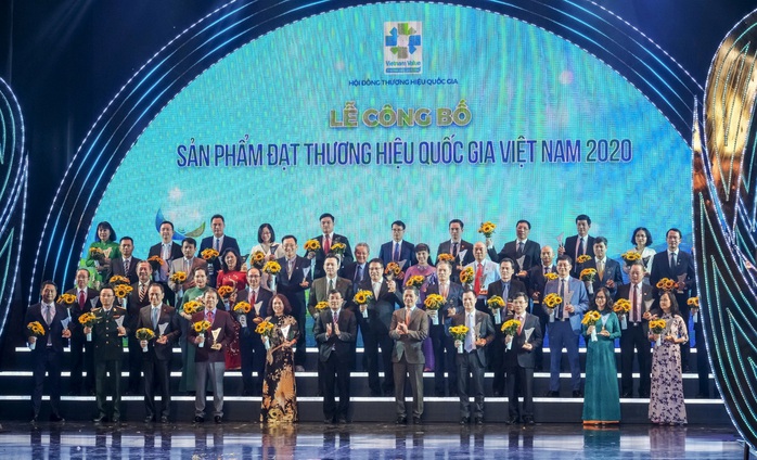 PV GAS tiếp tục nhận vinh danh Thương hiệu Quốc gia năm 2020 - Ảnh 3. PV GAS tiếp tục nhận vinh danh Thương hiệu Quốc gia năm 2020 - Ảnh 3.