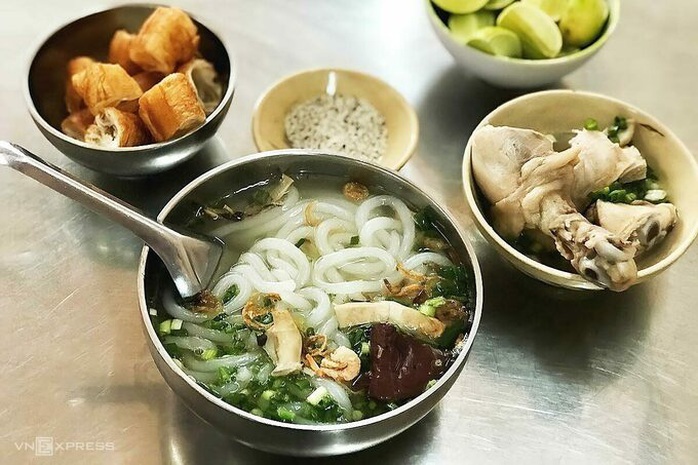 3 địa chỉ bánh canh cho thực khách đổi vị - Ảnh 3. 3 địa chỉ bánh canh cho thực khách đổi vị - Ảnh 3.