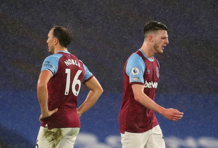 2 phút bắn hạ West Ham, Chelsea bay bổng Top 5 Ngoại hạng - Ảnh 1.