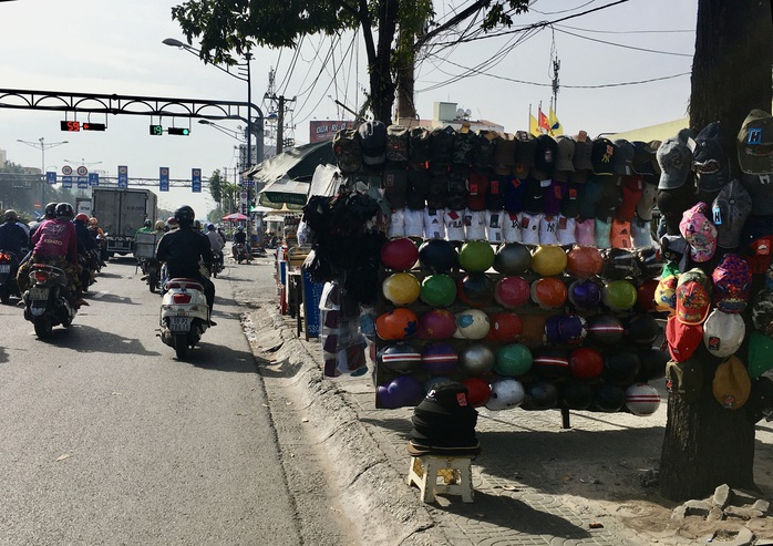 Tìm giải pháp cho trật tự vỉa hè: Vỉa hè đô thị - nguồn vốn xã hội to lớn - Ảnh 1.