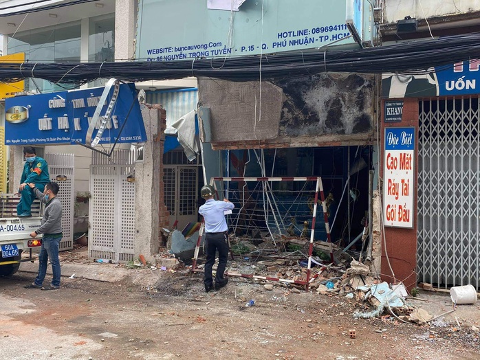 Công an TP HCM vào cuộc vụ nổ tại quán ăn ở Phú Nhuận - Ảnh 1.