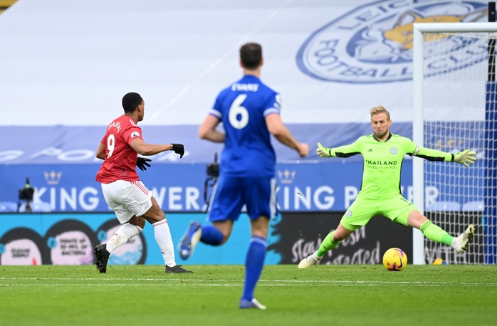 Man United nhận trái đắng, Leicester vững ngôi nhì bảng - Ảnh 6.