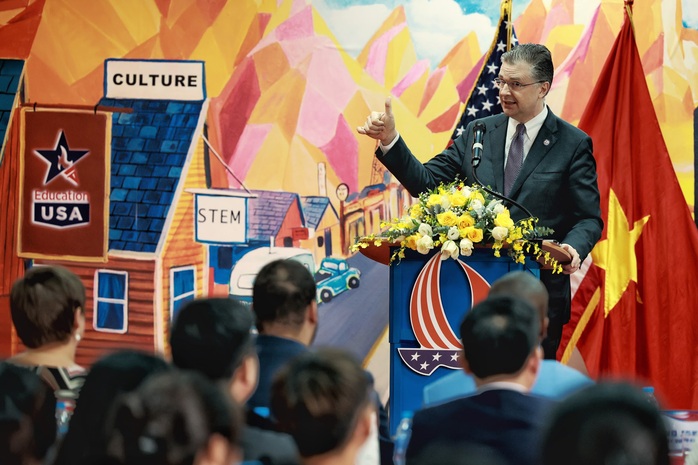 Đại sứ Daniel Kritenbrink khai trương Không gian Mỹ tại tỉnh Thái Nguyên - Ảnh 5.