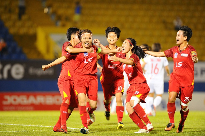 Đội bóng đá nữ TP HCM 1 rộng cửa bảo vệ ngôi hậu - Ảnh 1.