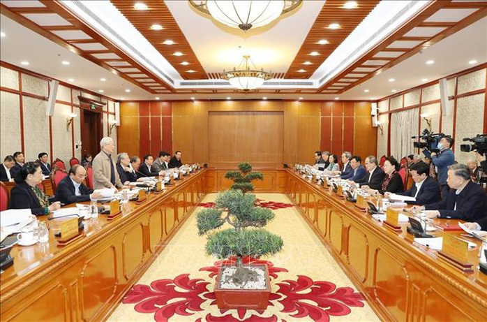 Chùm ảnh: Tổng Bí thư, Chủ tịch nước Nguyễn Phú Trọng chủ trì họp Bộ Chính trị - Ảnh 8.