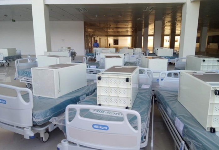 Bệnh viện dã chiến TP HCM bắt đầu cách ly 8 người nghi nhiễm Covid-19 - Ảnh 1.