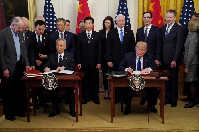 Ông Trump chỉ trích đề xuất cấm bán động cơ máy bay cho Trung Quốc - Ảnh 1.