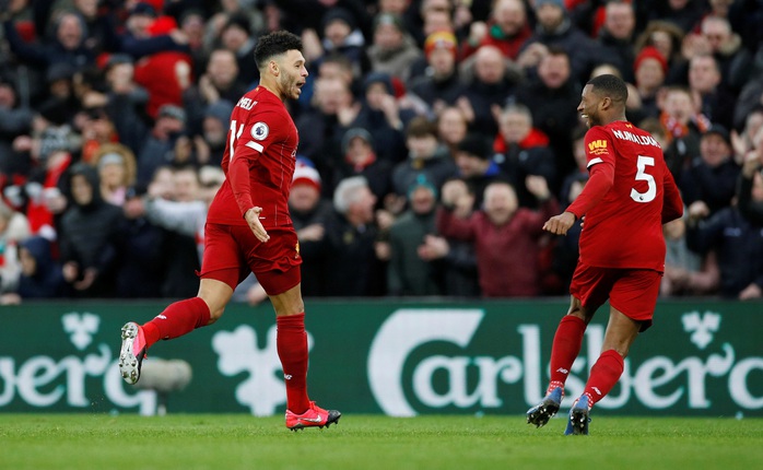Đè bẹp Southampton, Liverpool độc diễn ngôi đầu Ngoại hạng - Ảnh 1.
