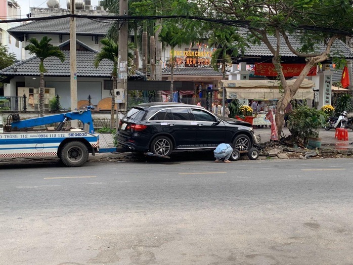 Bí ẩn vụ tai nạn tông chết người gần sân bay Tân Sơn Nhất - Ảnh 1.