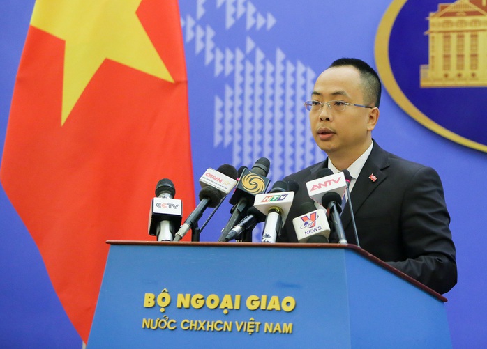 Phó phát ngôn Bộ Ngoại giao trả lời về thời điểm khôi phục đường bay Việt Nam-Trung Quốc - Ảnh 1.