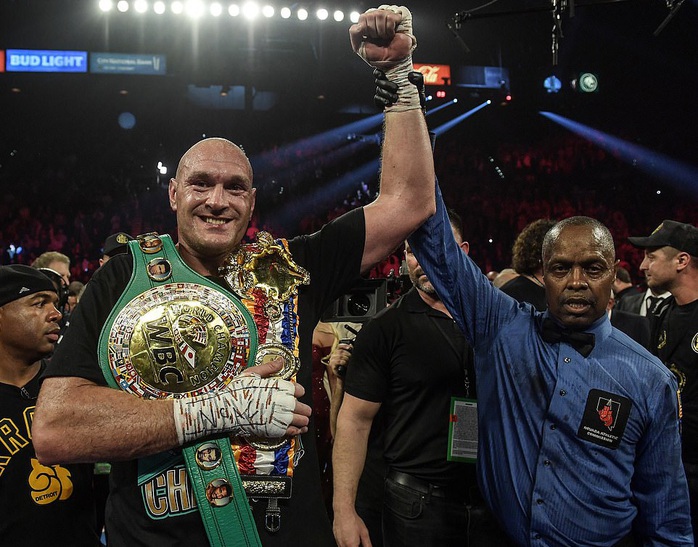 Tyson Fury hạ knock-out Wilder, đoạt đai vô địch WBC - Ảnh 5.