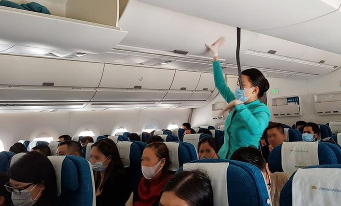 Vietnam Airlines tăng nhiệt độ khoang hành khách máy bay lên 26 độ C để phòng chống virus corona - Ảnh 1.