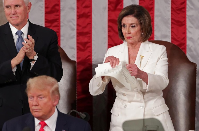 Bà Pelosi có phạm luật khi xé bản sao Thông điệp liên bang? - Ảnh 1.